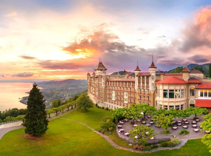 best school for masters in hotel management in the world, top 10 universities in the world