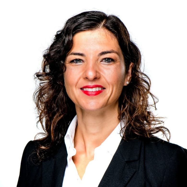 Vanessa Mendes teaches revenue management at SHMS